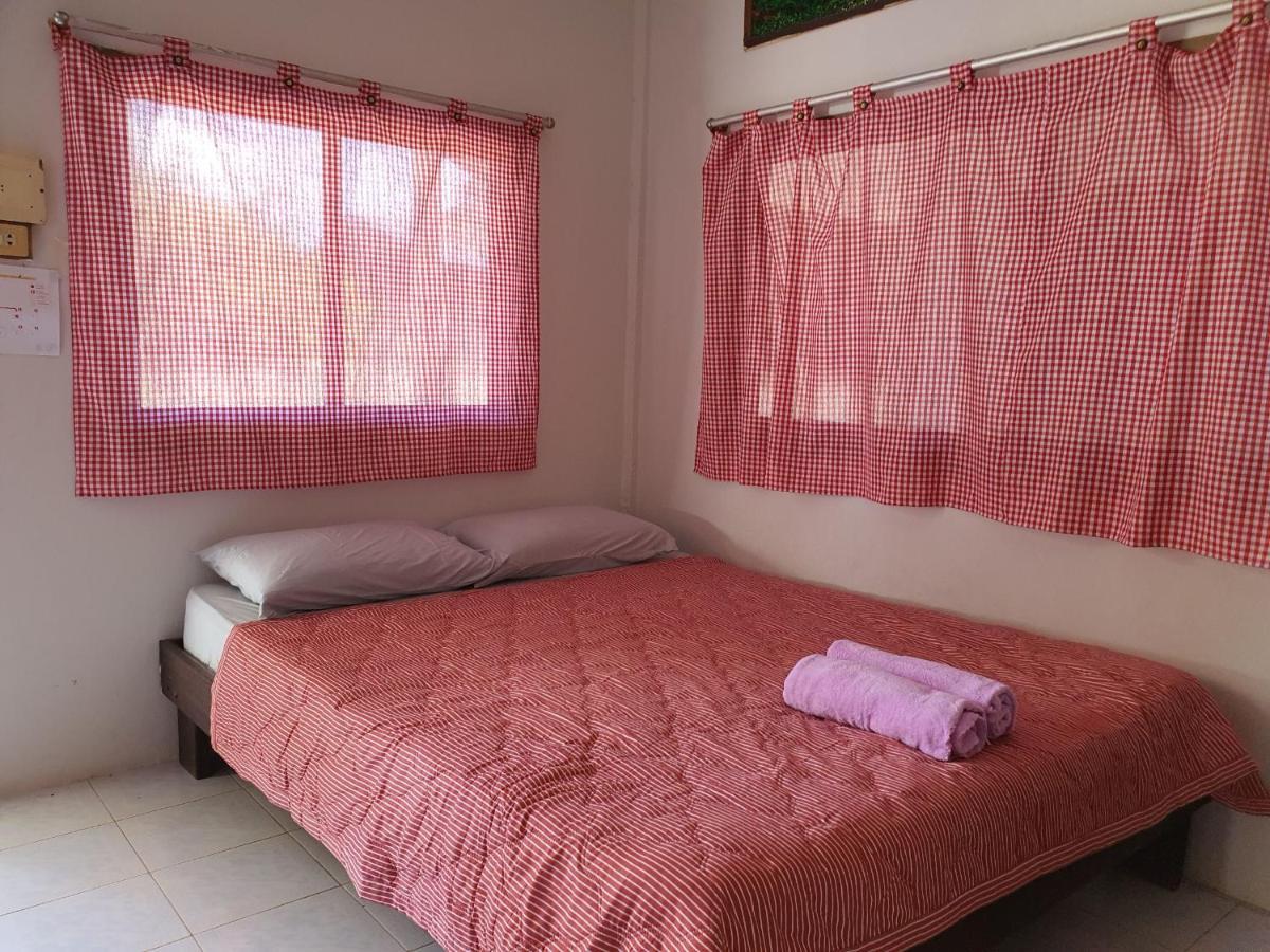 Pineapple Resort Ban Huai Thalaeng Phan Exterior foto