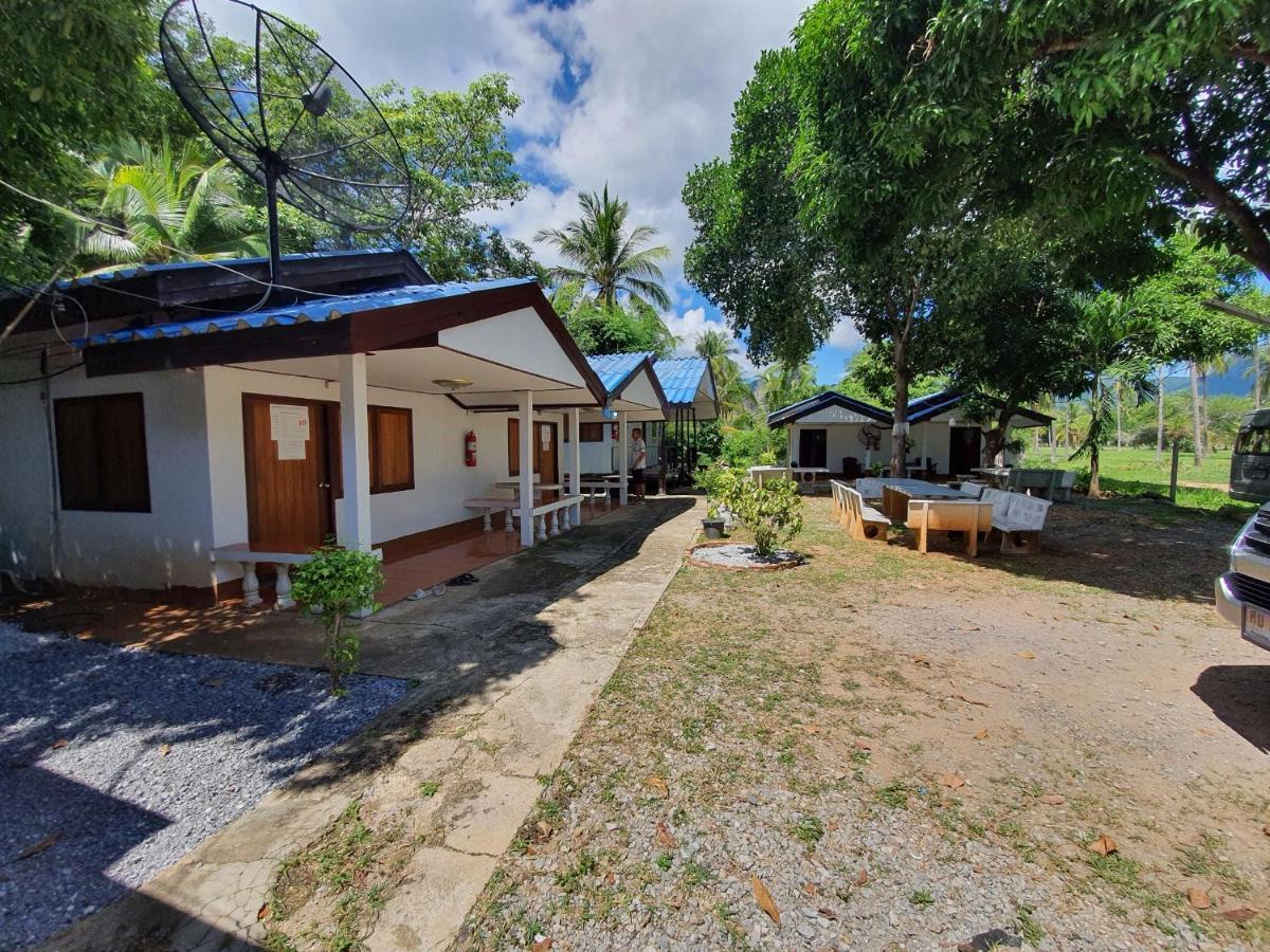 Pineapple Resort Ban Huai Thalaeng Phan Exterior foto